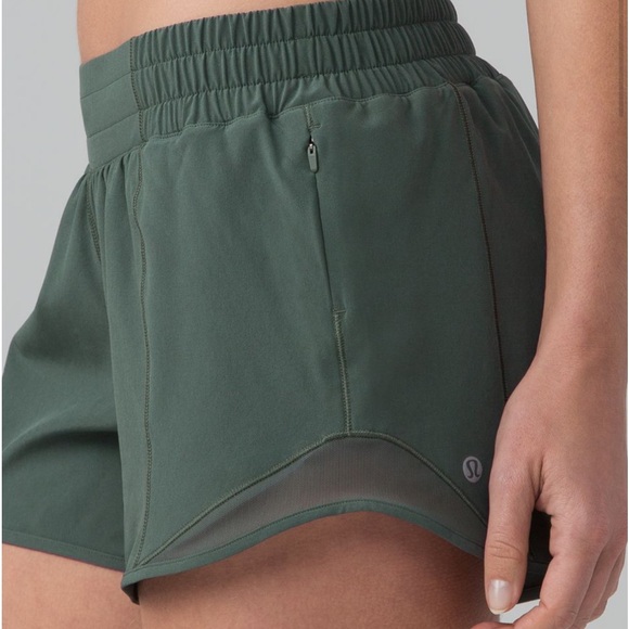 lululemon athletica Pants - Lululemon Hotty Hot Short II (Long 4")
Dark Forest- Size 6